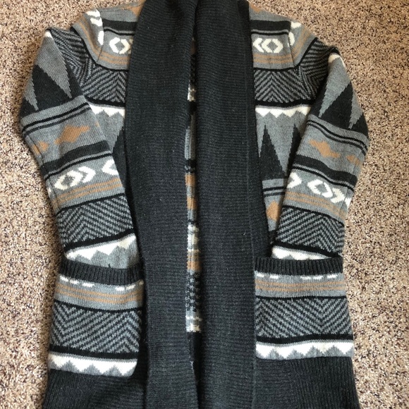 Patterned Cardigan Sweater - Picture 1 of 3